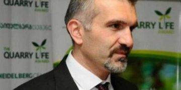 „სგ ქოცები! სგ ღარიბაშვილი! არც ნიჭიერები ხართ, არც – ზარმაცები!” – გოგა ხაჩიძე