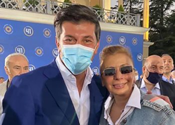 “ავტობუსში ძირძველი ვაკელები შემხვდნენ, კახის მადლობა უთხარიო… გაუმარჯოს საზოგადოებრივ ტრანსპორტს!” – ნატო დუმბაძე