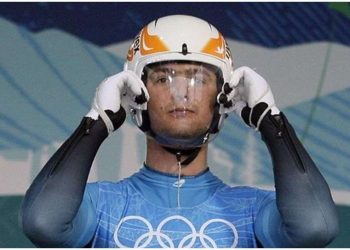 კანადაში ქართული დიასპორის ინიციატივით, 2010 წელსტრაგიკულად დაღუპული ქართველი სპორტსმენის, ნოდარ ქუმარიტაშვილის ოჯახს საპატიო ჯილდო გადაეცა