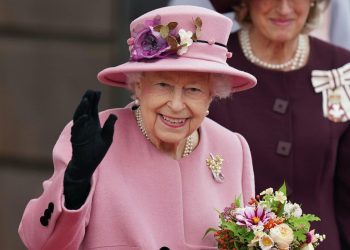 დღეს დედოფალ ელისაბედის ცხედარს ედინბურგის ტაძარში დაასვენებენ