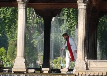 “კინოში მიღებენ, კინოში!!!“ – რას წერს ზურა შევარდნაძე?