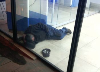 “ეს უნდა იწვეს აქ, და 150 იდიოტი პარლამენტში?” – გუჯა ბიძია