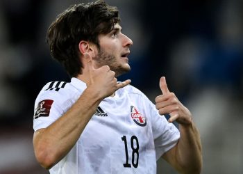 „ასეთი პოსტების წერა არ მჩვევია, თუმცა…“ – რას წერს ხვიჩა კვარაცხელია