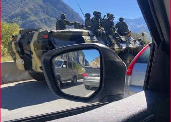 რუსეთის მხრიდან ლარსის გამშვებ პუნქტთან რუსი სამხედროები გამოჩნდნენ ? – ფოტოები სოცქსელიდან