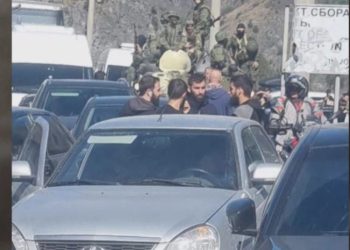 რუსები ლარსთან სამხედრო კომისარიატს ხსნიან