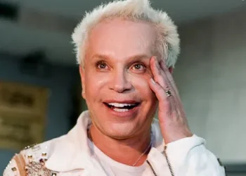 ცნობილი რუსი მომღერალი ბორის მოისეევი საკუთარ სახლში გარდაცვლილი იპოვეს