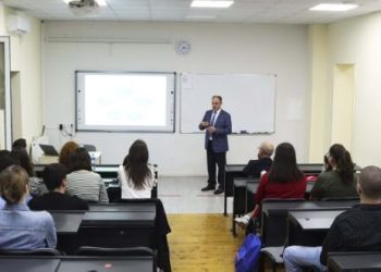 დავით ნარმანიამ  ენერგეტიკის სასწავლო ცენტრის ახალი სასწავლო კურსის მონაწილეებისათვის ლექცია წაიკითხა