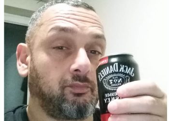 “1 დღის ნამუშევარით ვიყიდე 2 კვირის საჭმელი” – რა ფოტოს აქვეყნებს ვატო გელაშვილი