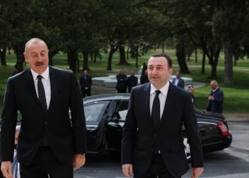 “აზერბაიჯანელ და ქართველ ხალხს ბედი ჰქონიათ” – ღარიბაშვილი ალიევთან  საერთო პრესკონფერენციაზე