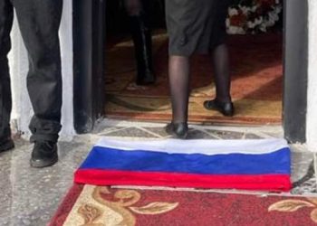 რუსეთის დროშა ფეხის საწმენდად წალენჯიხელი გმირის სამძიმარზე