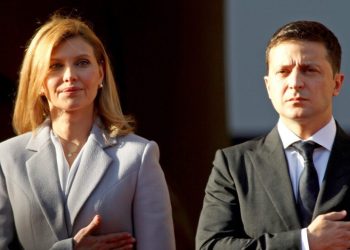 “ჩვენს დაშინებას ცდილობენ – მაგრამ უკრაინელები მღერიან, უკრაინელებს არ ეშინიათ” – ზელენსკა