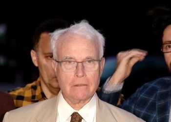 “მთავრობას არ უნდა ვნახო ისეთი რამ, რასაც პაციენტთან ვნახავდი” – ჯეიმს კობი