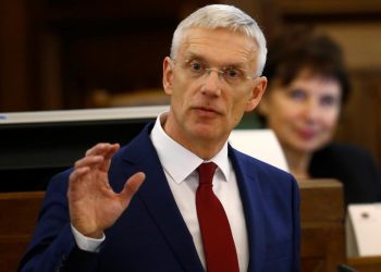 რუსეთის მოქალაქეებზე EU-ს ტურისტული ვიზების სრულად აკრძალვისკენ მოვუწოდებთ – ლატვიის პრემიერი