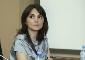 სემეკის წევრი მაია მელიქიძე განახლებადი ენერგიების საერთაშორისო საინვესტიციო კონფერენციაზე სიტყვით წარდგა