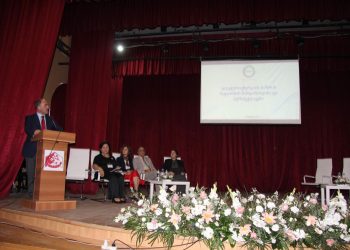 დავით ნარმანია აწსუს ბიზნესის, სამართლისა და სოციალურ მეცნიერებათა ფაკულტეტის 30 წლის იუბილეზე სიტყვით წარდგა