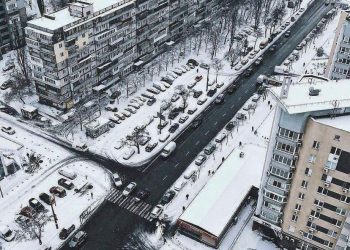 კიევში პირველი თოვლი მოვიდა (ფოტოები)