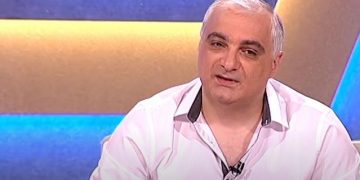 „ვინც ამ ყველაფერს ემხრობით, ანუ ემხრობით იმას, რომ შვილი ტრა@ზე წამორტყმით არ უნდა გაზარდო, ყვე-ლა ხართ საკუთარი შვილების მომავლის მტრები!“ – ბესო ჩუბინიძე