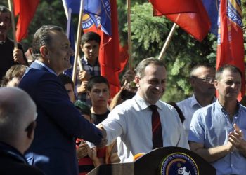 „კაცო, ჩამოატარონ ერთი, ნათელაშვილი, ვაშაძე და ანა დოლიძე და ათიდან სამმა კაცმა თუ იცნოს დოლიძე ან ვაშაძე, პოლიტიკიდან წავალ საერთოდ“ – გუგავა