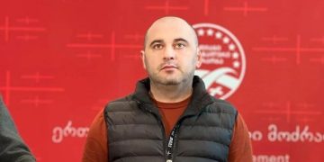 „როგორ შეიძლება ენდო იმ ადამიანს, რომელმაც ორი დღის თქვა არაო და დღეს იძახის კიო…“ – ლადო სადღობელაშვილი