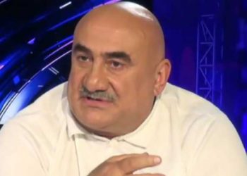 “ფრთოსანი ანგელოზი არც მე ვარ, მაგრამ ამ ბო@ებს ვერა ვწვდები, ვოოოოოოოეეეეეე თქვე დი@ლებო” – კორკოტაშვილი