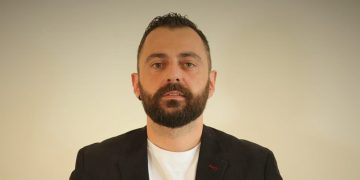 “ეს ცნობისმიერი დაავადება წითელ@რაკა ენოტის შეუპოვარ ტრაწში შერეული ფოსფორითაა განპირობებული” – არჩილ მარშანია