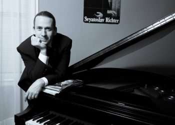 „მოხდა საშინელი ამბავი!!!“ – პიანისტი მერაბ ებრალიძე ტრაგიკულ ამბავს იუწყება