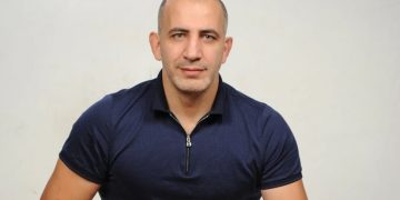 „გაიგეთ რომ თქვენ ვერ გაამართლეთ ხალხის იმედები!! ნუღარ დახტიხართ ცხვრის ტყავში გამოწყობილები ! ხალხს ნუ აგიჟებთ!“ – რამაზ ნოზაძე