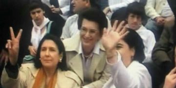 “ეს 2008 წელია” – რას წერს ეკა ბესელია