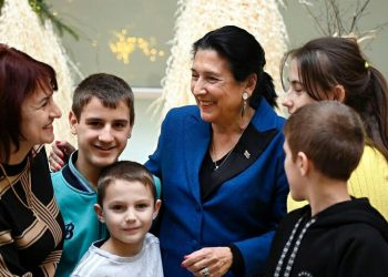 პრეზიდენტმა უკრაინელ ბავშვებს უმასპინძლა