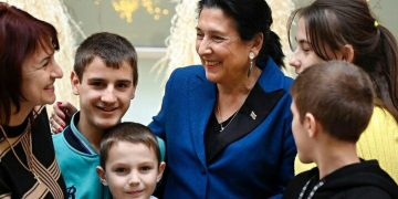 პრეზიდენტმა უკრაინელ ბავშვებს უმასპინძლა