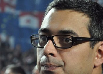 ,, ატომური ბომბი კატის ცუილად გექცევათ” – ანდრო ბარნოვი