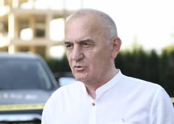 პაციენტს აღენიშნება წონაში კლება, სისუსტე და მოძრაობის შეზღუდვა – „ვივამედის“ სამედიცინო დირექტორი სააკაშვილზე