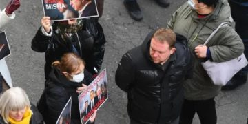 პარლამენტთან აქციაზე “ანტიკორუფციული მოძრაობის” 2 წევრი დააკავეს