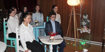 ”გაკვეთილის ერთი ფრაგმენტი სცენაზე ფინჯან ჩაისთან ერთად” – ფოტოები