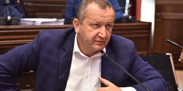 „ნაცმოძრაობა“ დაიშლება რამდენიმე ნაწილად, განადგურდება და მისი განადგურება ავტომატურად „ქართული ოცნების“ განადგურებასაც გამოიწვევს“ – დავით ჭიჭინაძე