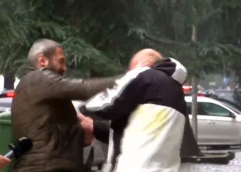 “ნაბი@@ვარო… მოღალატე…” – პირდაპირ ეთერში გიორგი კირთაძეს თავს დაესხნენ – ვიდეო