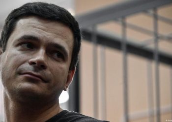 კრემლის და პუტინის კრიტიკოს 8,5 წლით პატიმრობა მიუსაჯეს