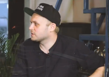 პუტინის კრიტიკოსი რუსი ჟურნალისტი საქართველოში არ შეუშვეს