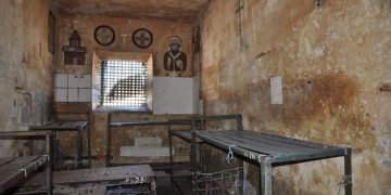 “ვაიიი, ჩემო გოგოებო, აქ რომ სულს გხდიდნენ და ერთი არ დაგიწუწუნიათ….” – მოროშკინა