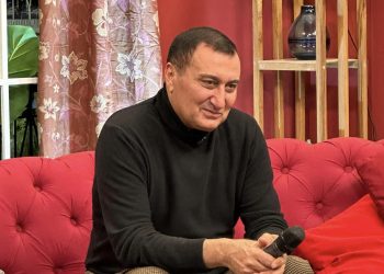 „მატლებო, სუსი ქენით ბროწეულის ოყნა გაიკეთედ მარცხნივ გადაბრუნდით და გაისუსეთ“ – ვის მიმართავს დათო ოქიტაშვილი