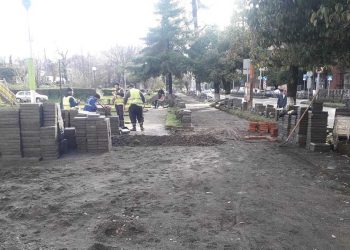 ოზურგეთში ფილებს მესამედ აგებენ – “მერიას მიწისქვეშა გაყვანილობების მოწესრიგება დაავიწყდა”