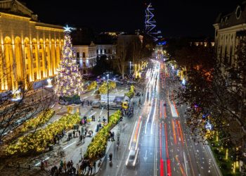 რუსთაველის გამზირზე საახალწლო ილუმინაციების მონტაჟის გამო, საავტომობილო მოძრაობა დროებით შეიზღუდება