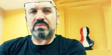 „შენგან აოხრებულ თბილისში დახოცილ ბიჭებსაც ვგლოვობდით… შენგან დამხობილი პრეზიდენტიც გამოვიგლოვეთ…“ – ნუგზარ სულაშვილი