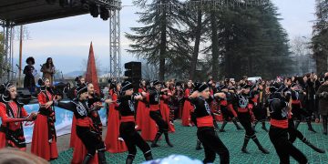 ფოტოები – წალენჯიხაში საახალწლო–საშობაო ზეიმი გაიმართა