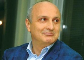 ,,ადრე თურქეთის აეროპორტში გაიგდეს წიხლქვეშ, გუშინ ვაკეში, ესაა ამათი ხერხემალი?”