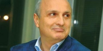 ,,ადრე თურქეთის აეროპორტში გაიგდეს წიხლქვეშ, გუშინ ვაკეში, ესაა ამათი ხერხემალი?”