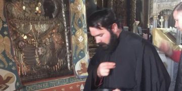 ,, ვინც იმშობიარეთ 2004 წლამდე ლაგოდეხის და გურჯაანის სამშობიაროში და გითხრეს თქვენი შვილები დაიღუპნენ და გარდაცვლილი ჩვილები არ გინახიათ ყველა ცოცხალია” – მამა ნექტარიოს მჭედლიძე