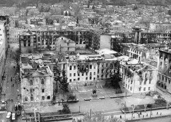 “ვინ ამარაგებდა იარაღით (და არა მხოლოდ იარაღით) ქართველებს, ეს ვიცით, ახლა მაინც” – ნანუაშვილი