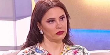 „ჩემს კომუნისტურ ბნელ ბავშვობას ეს ვარსკვლავი ანათებდა და მაძლევდა იმედს რომ მეც ვარსკვლავი გავხდებოდი….“ – ია ფარულავა