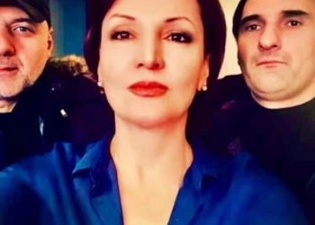 „ეს ის ხალხია, რომლის ოჯახმაც კარი გაუღო და საკუთარ სახლში შეიფარა ზვიად გამსახურდიას დევნილობიდან სამშობლოში დაბრუნებული ოჯახი“ – ანა ჯაბაური